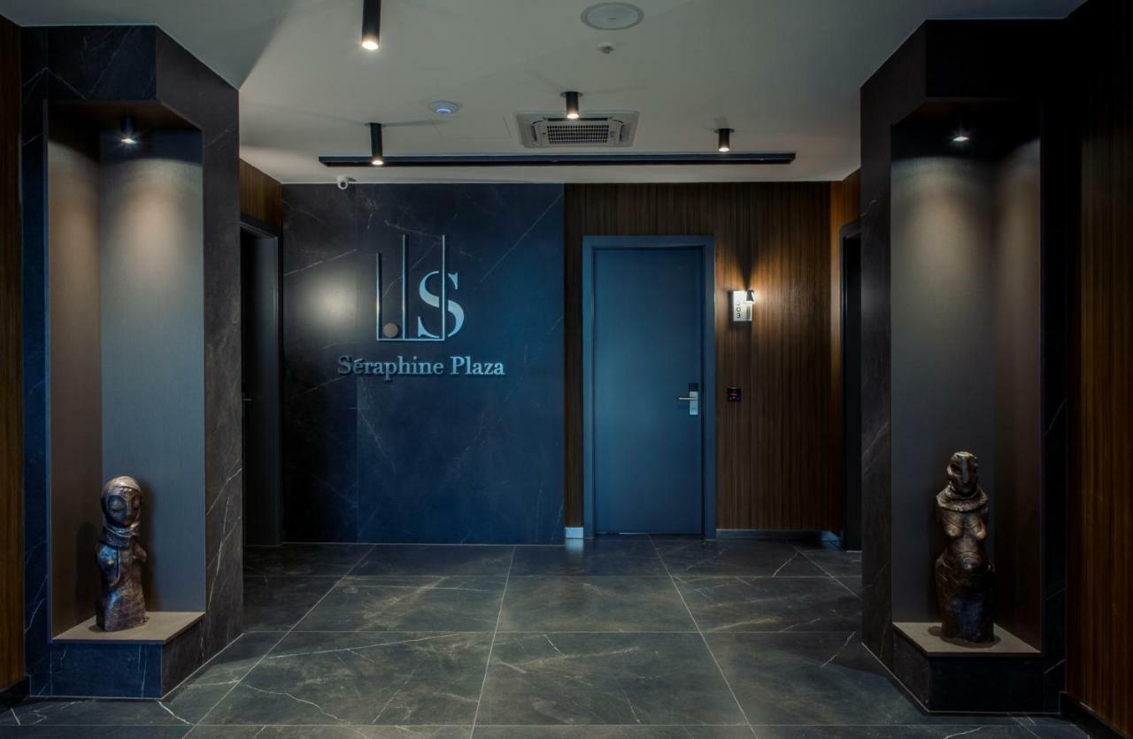 Seraphine Plaza Peć Exterior foto